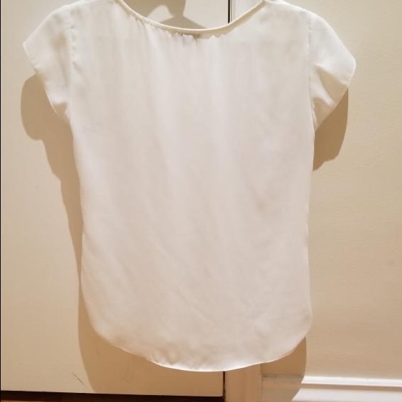 White blouse from Dynamite! Size Xs - Picture 2 of 2